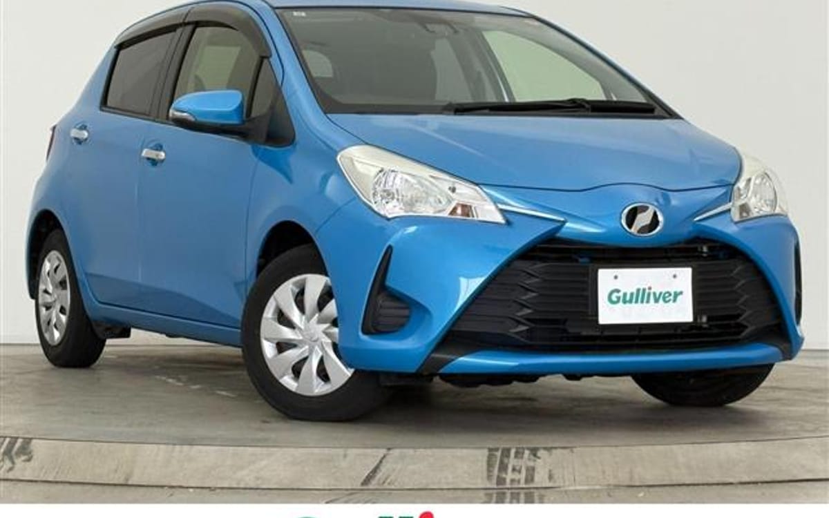 2017 Toyota Vitz 1.0 F — photo 1
