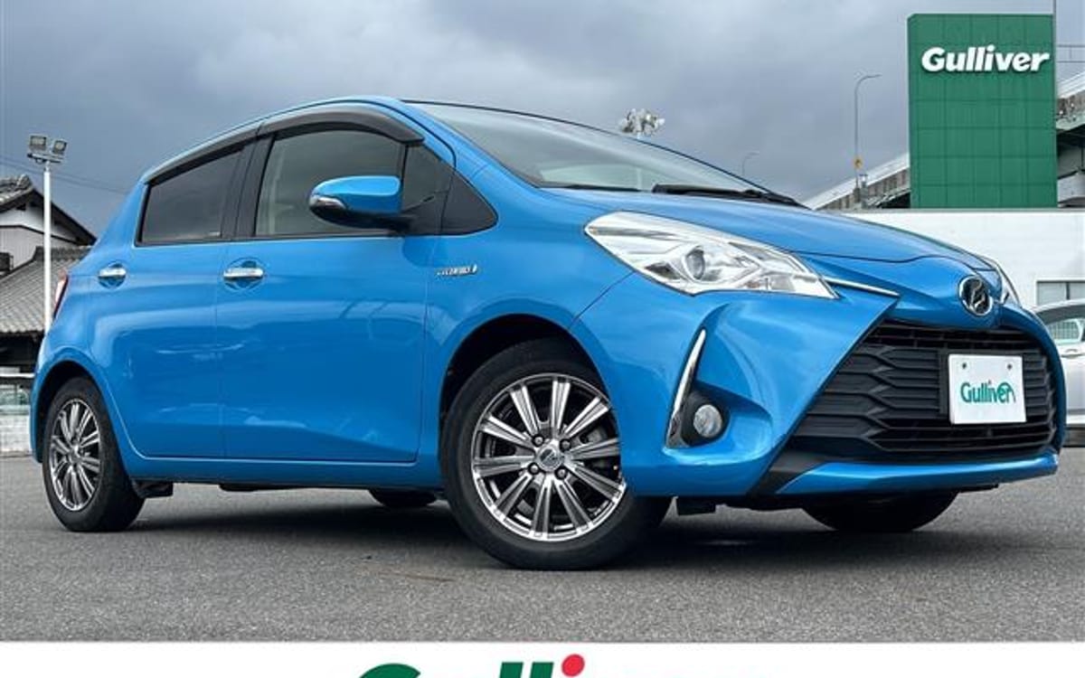 2017 Toyota Vitz 1.5 — photo 1