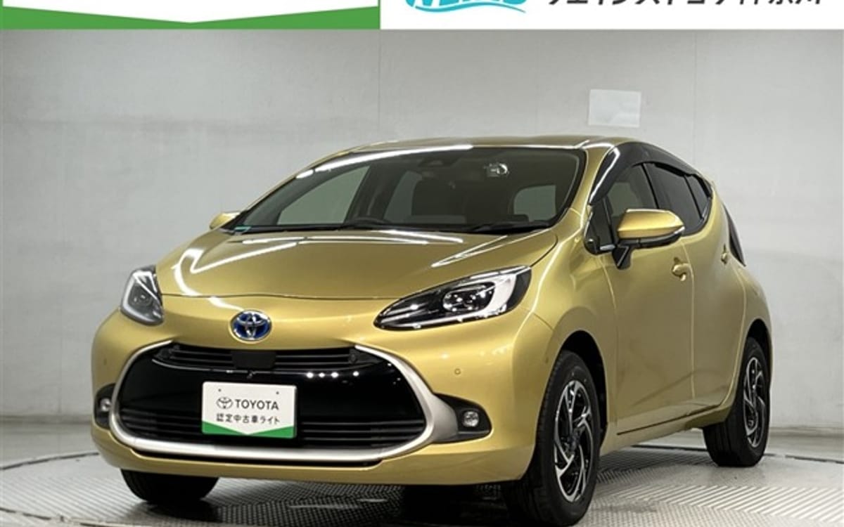 2021 Toyota Aqua 1.5 Z — photo 1